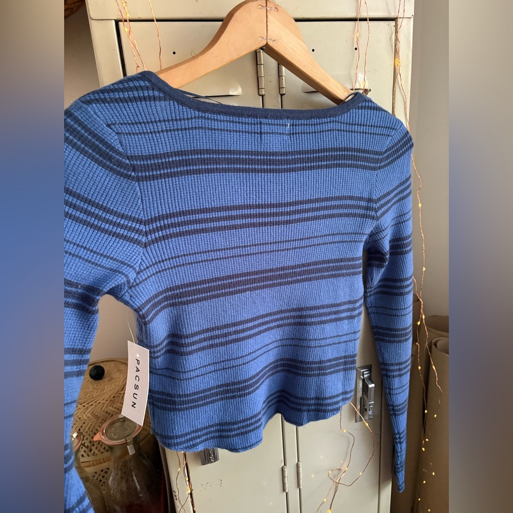 LA Hearts Woodland V-Neck Sweater - Picture 14 of 15